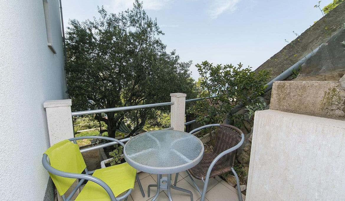 Villa Issea Brela Bagian luar foto