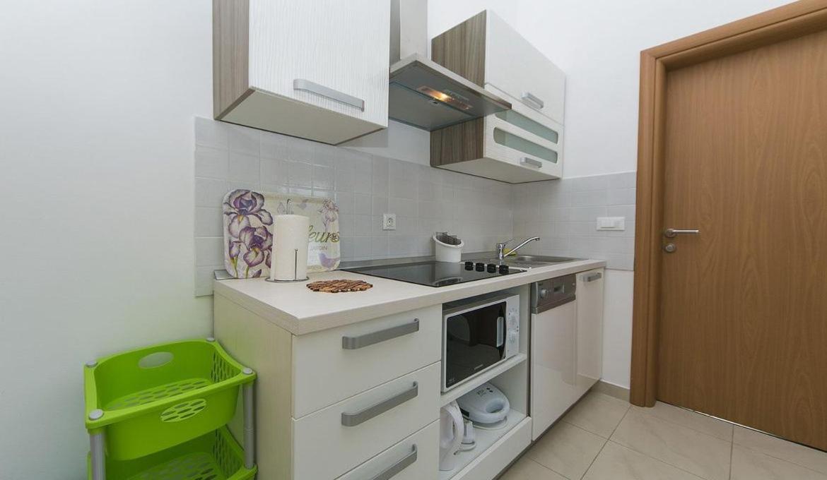 Villa Issea Brela Bagian luar foto